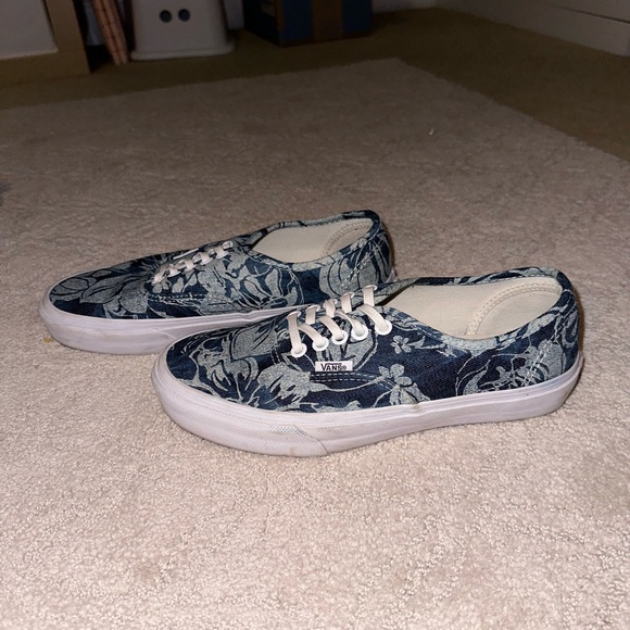tropical Vans - Picture 3 of 6